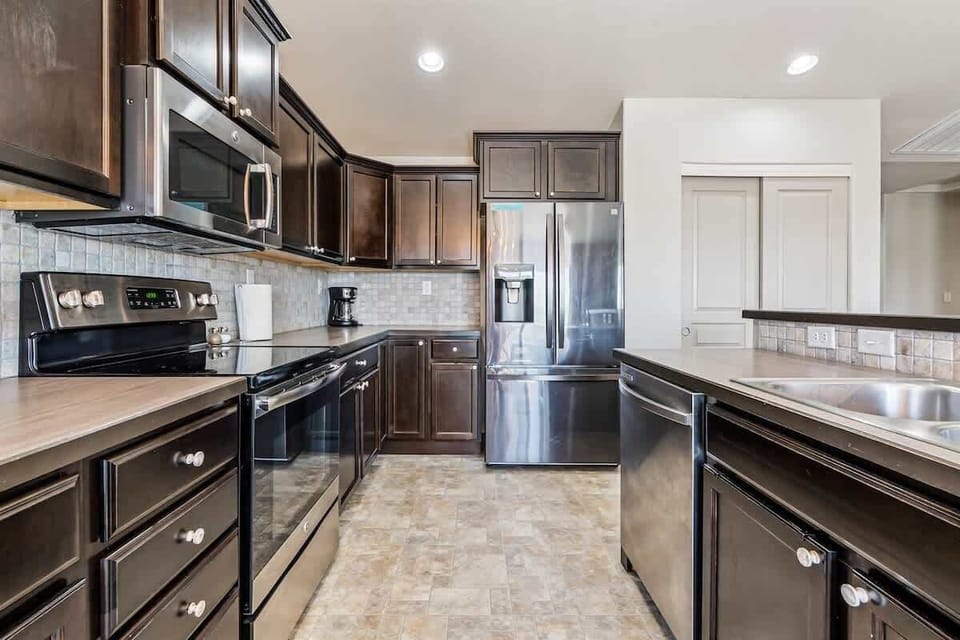 Fully furnished kitchen