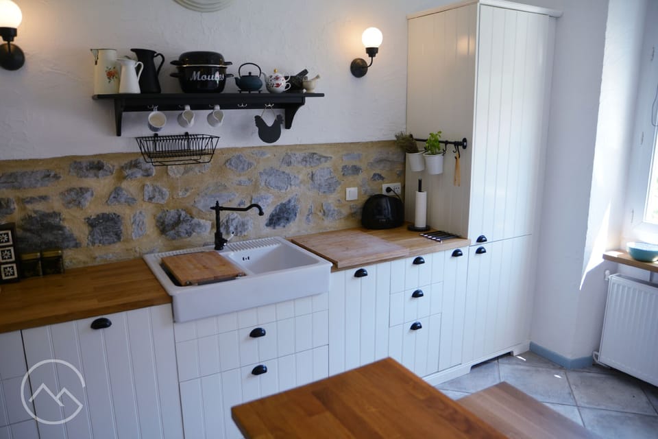 Our kitchen is equipped with everything the most discerning gourmand could need.