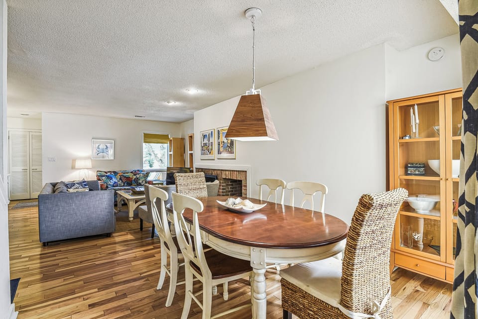 Main Level,Dining Area,