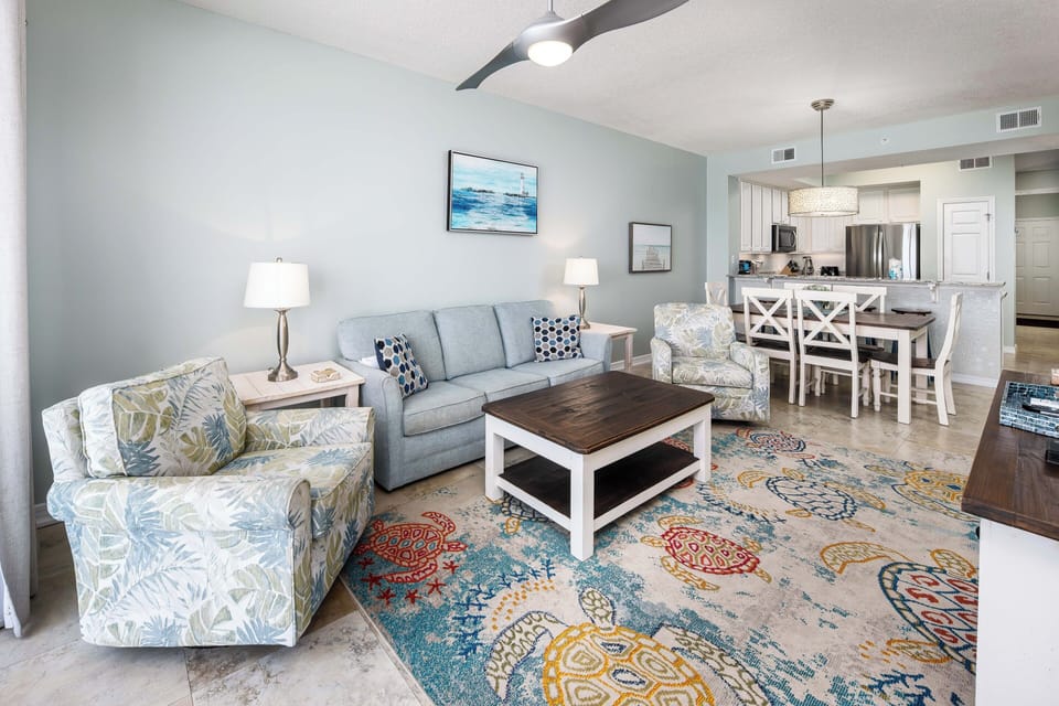 Livingroom - Plenty of room for all to enjoy the view