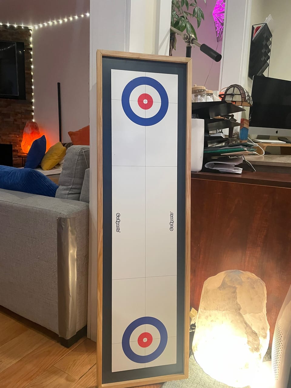 Tabletop shuffleboard & curling are in unit, great for large groups & families!