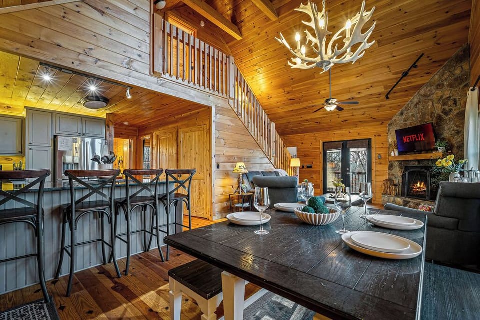 A home equipped to host all of your loved ones!