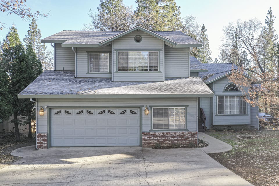 Cedar Pines Place as seen from the street. 