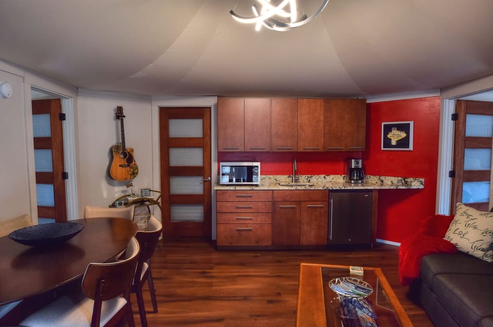 The Music Loft Nashville themed Glamp features music memorabilia throughout. 
