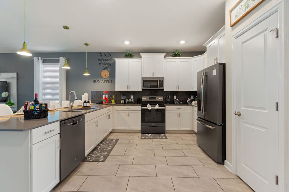 Fully equipped kitchen