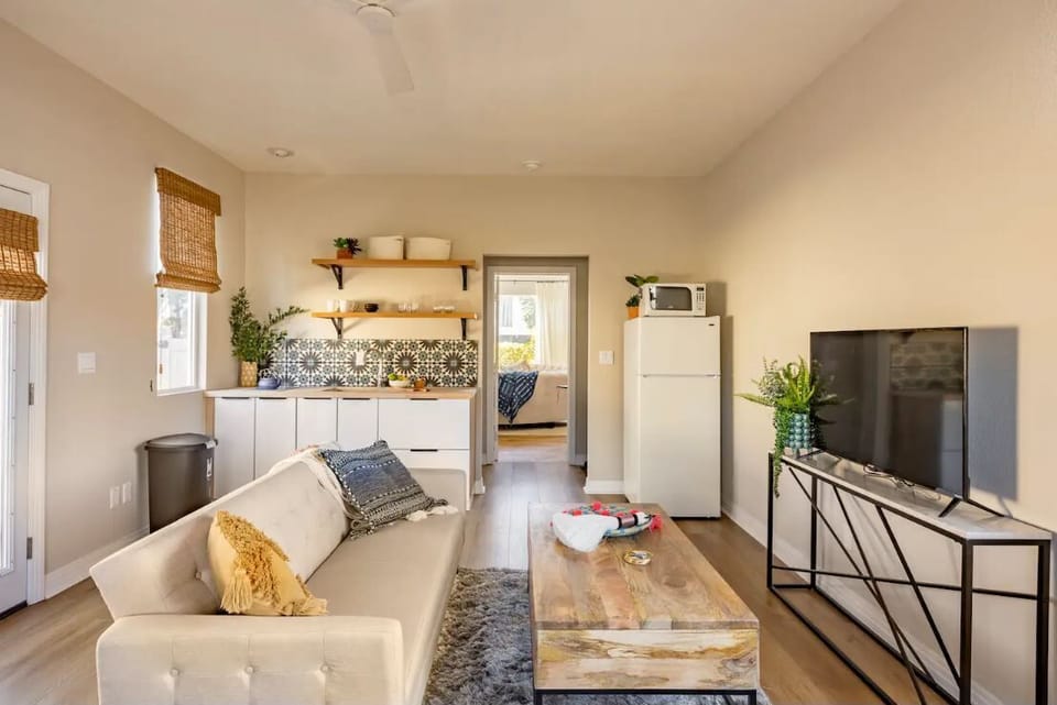 Bedroom 5 - kitchenette