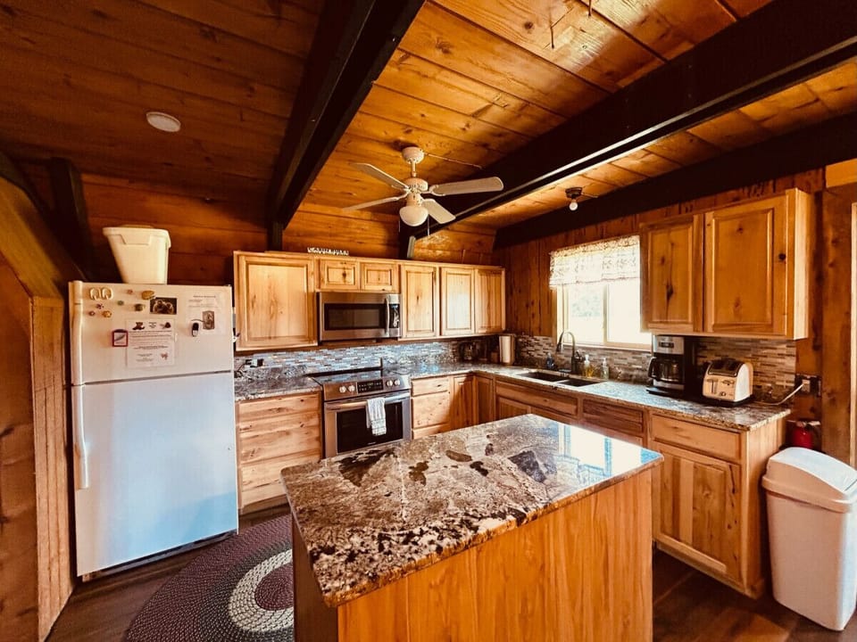 Kitchen- Located on Main Level 