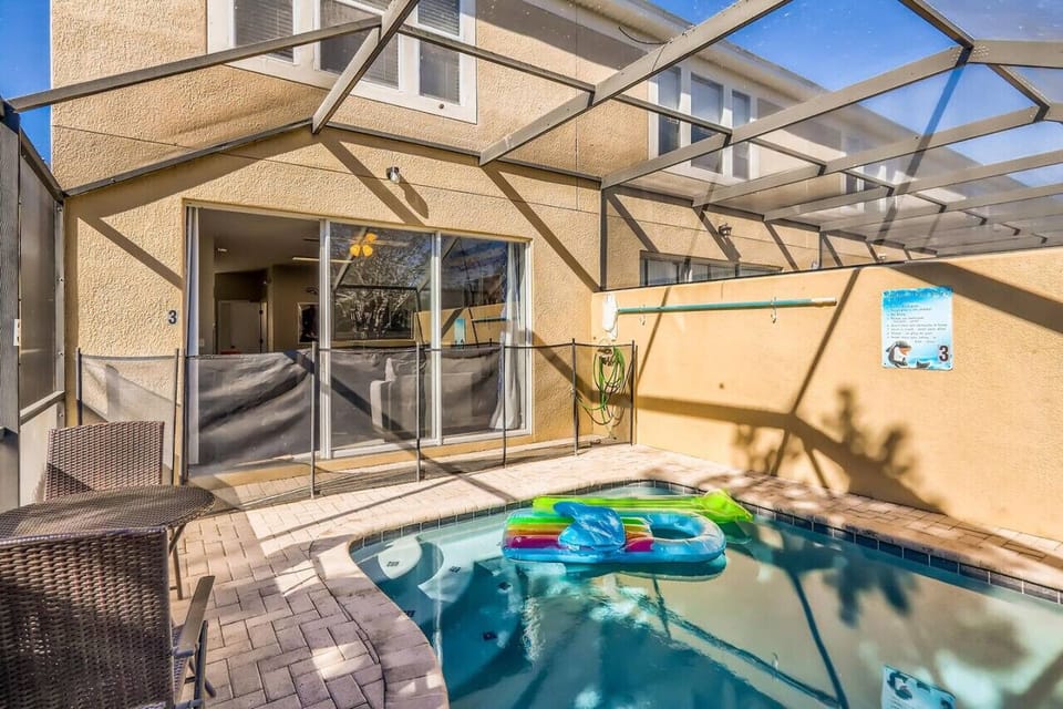 Your own private pool with no rear neighbors -Corner Lot