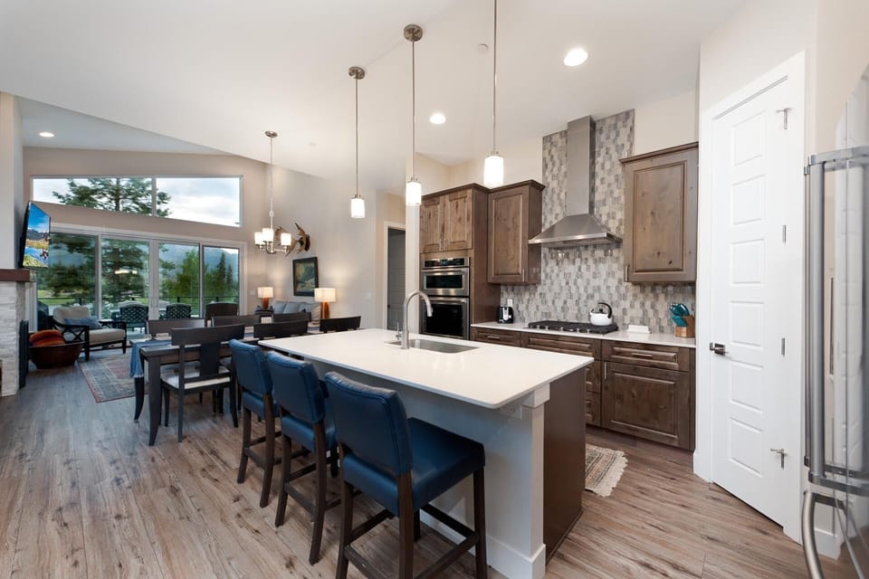 Kitchen, Dining and Main Living Space