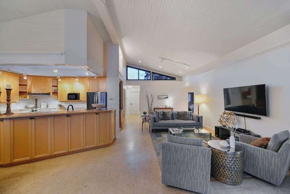 Open plan living with spectacular views on the main level.