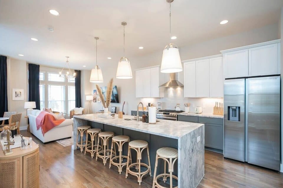 Brand New Kitchen w/Stainless Appliances