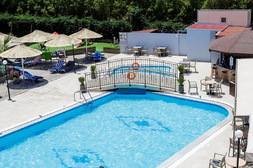 Pool. Our clients has access to the next door hotel's pool