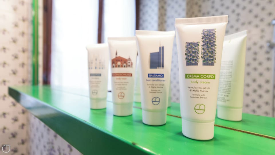 Bathroom amenities