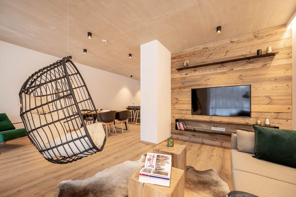 GRIMMINGlofts Top 7 - living area
