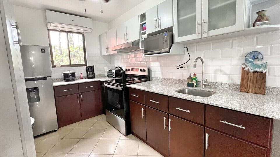 Enjoy a fully equipped kitchen for a self-catering vacation - or just reheating leftovers from one of the area's amazing restaurants.