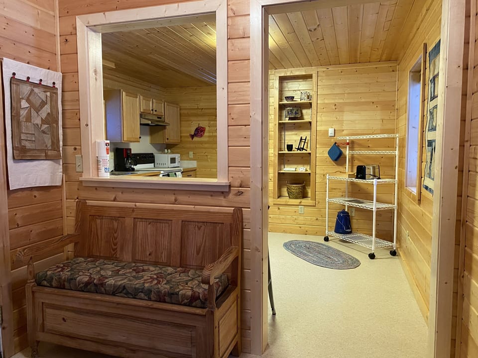 Entry area looking into spacious kitchen