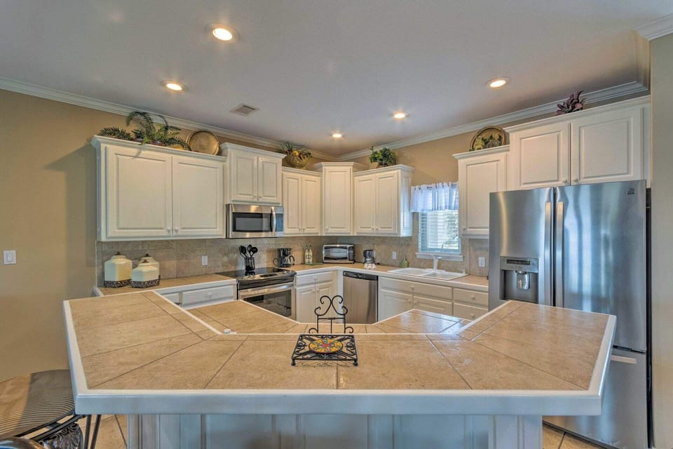 Cooking for 8 is a breeze with updated stainless steel appliances.