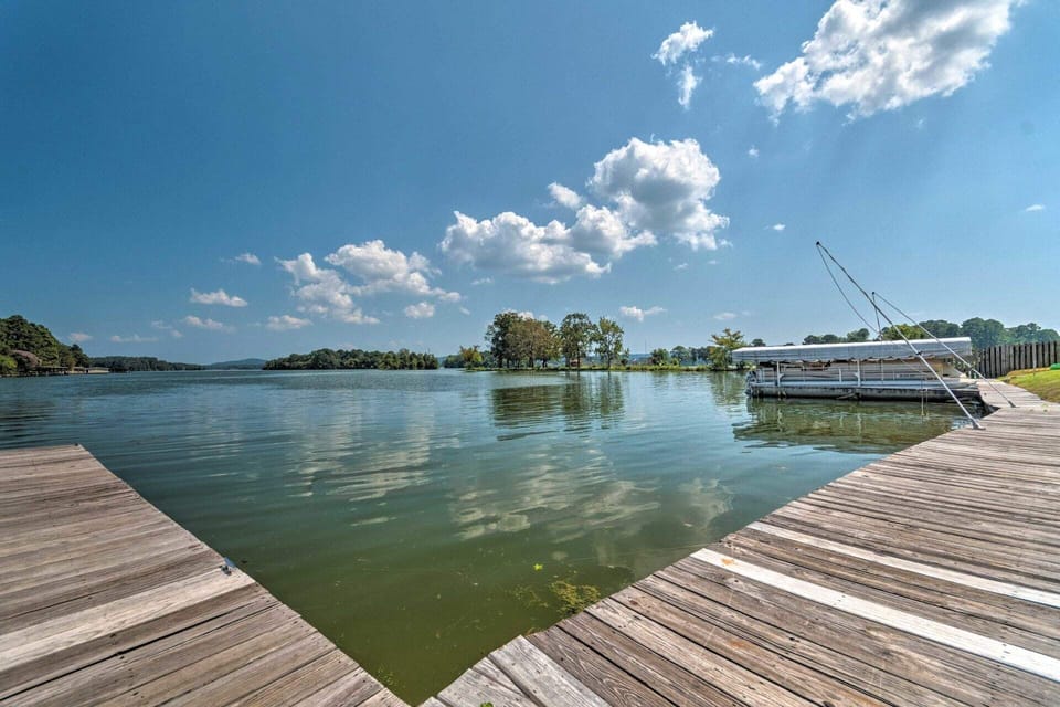 Watch the sunset over Lake Hamilton from the dock!