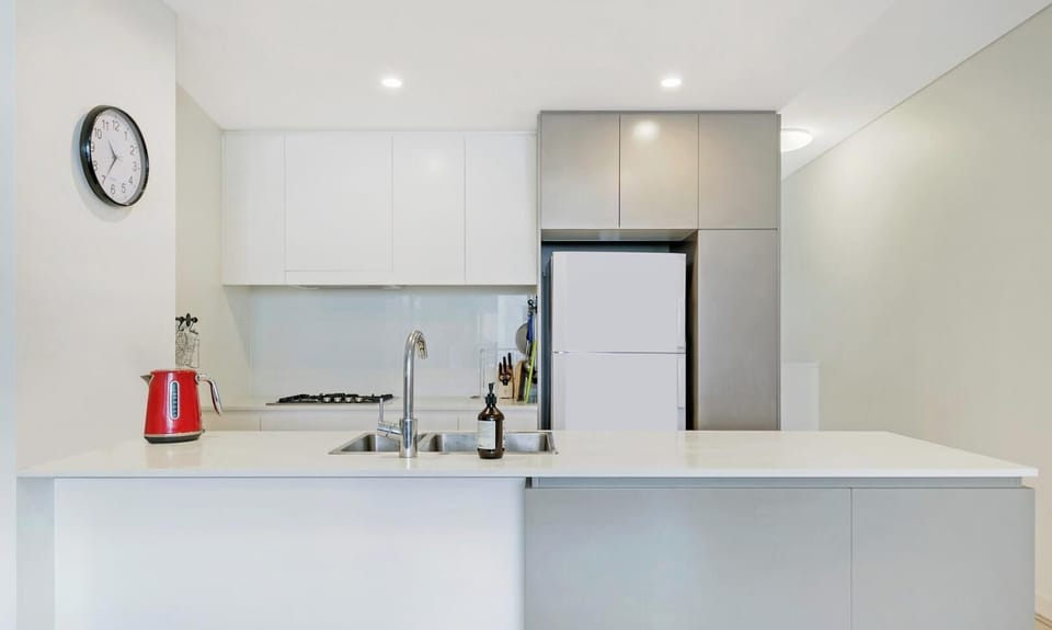 Well-equipped kitchen for basic cooking needs