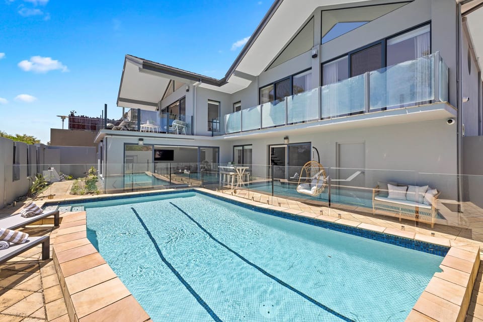 Backyard/Pool