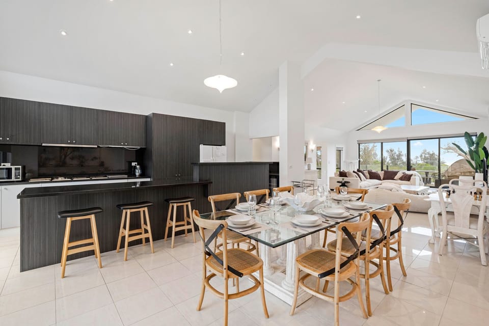 Dining/Kitchen