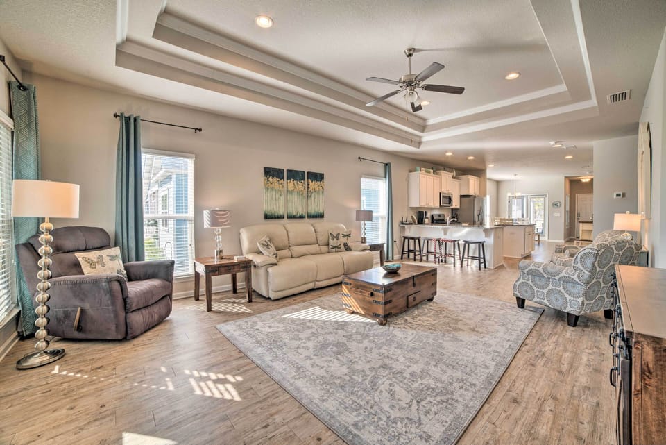 Living Room | Cable Access