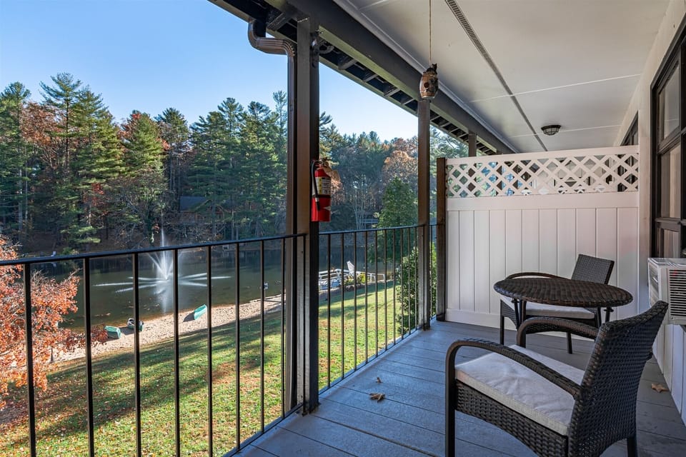 Private Deck overlooking Jordan Lake