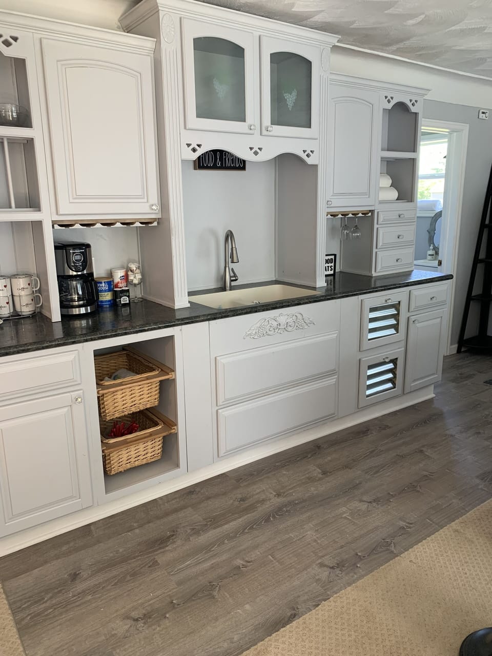 Coffee bar/sink