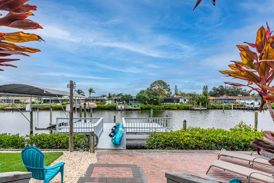 Fish off the dock or bring your boat and enjoy a covered lift for up to 10,000.