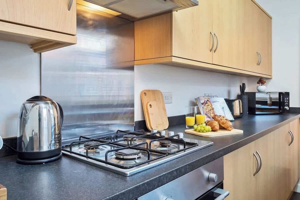 Full Kitchen 