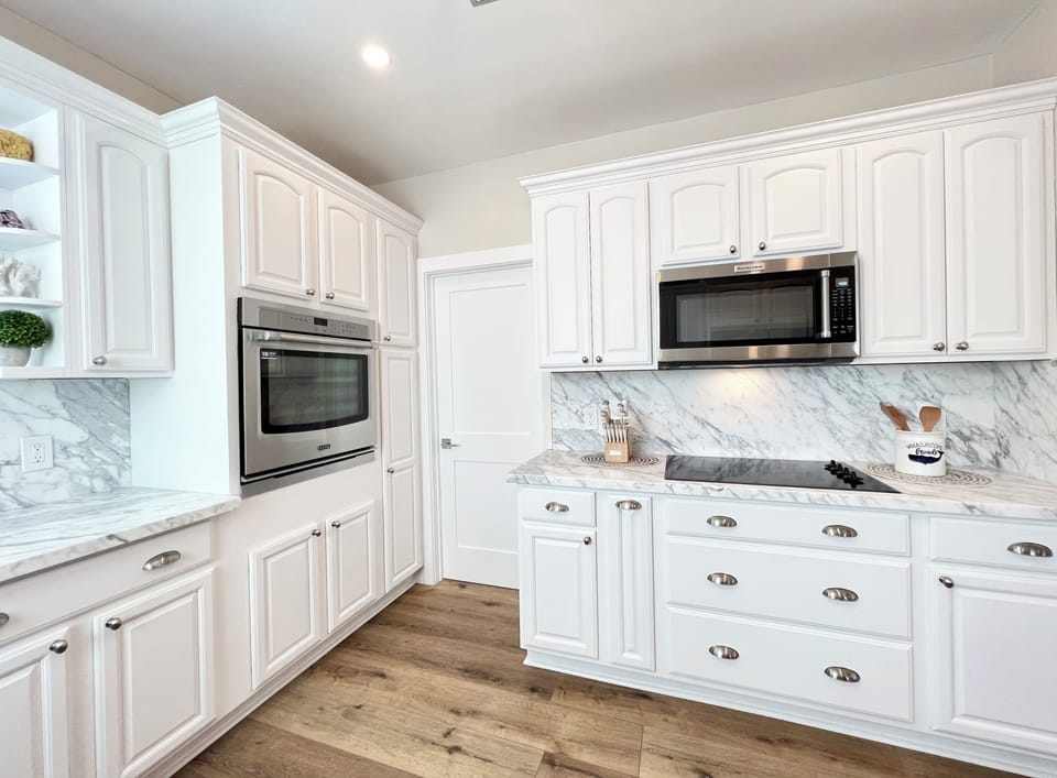 Fully Stocked Kitchen
