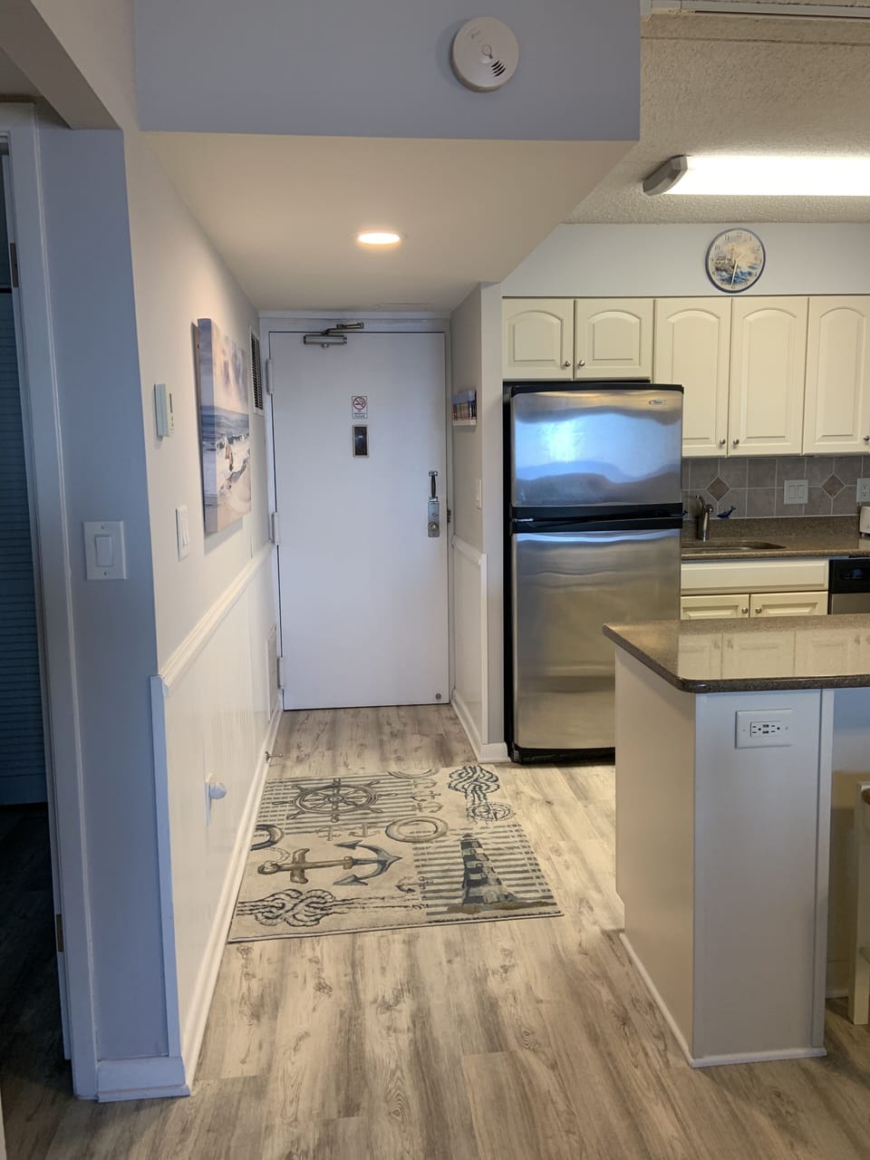 Foyer/Kitchen area