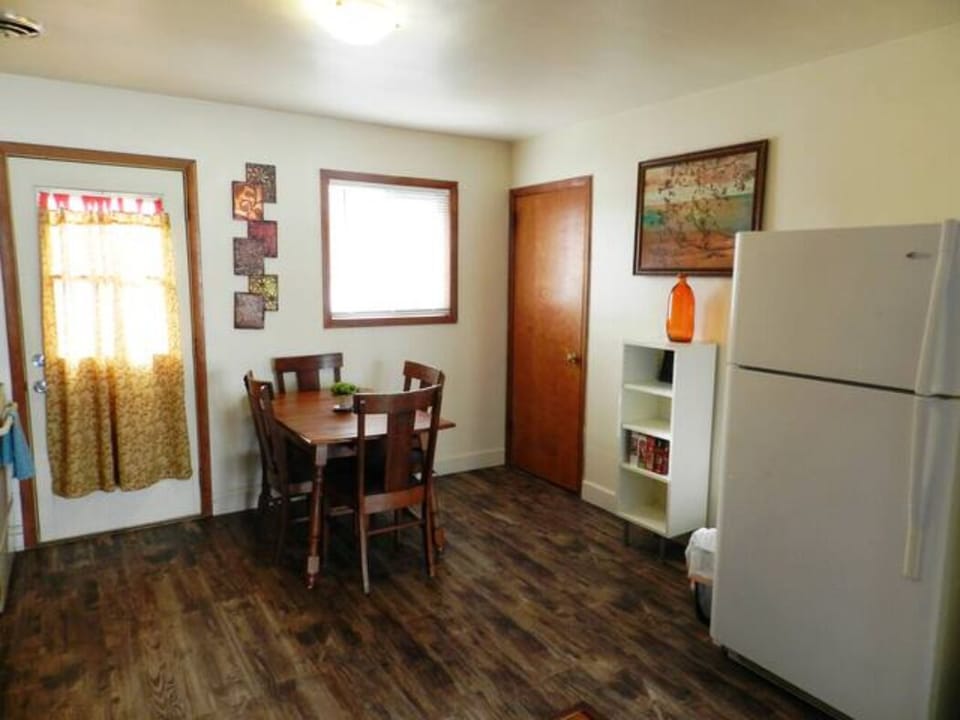 Kitchen side B