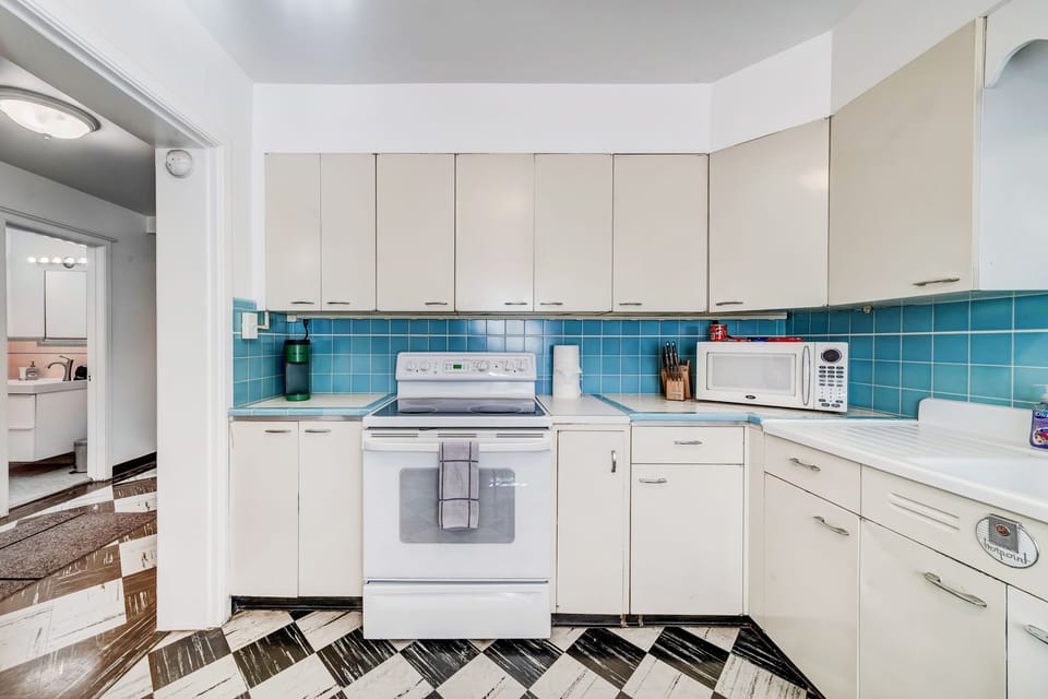 Keurig Mini Coffee Maker, snacks and pods provided. 