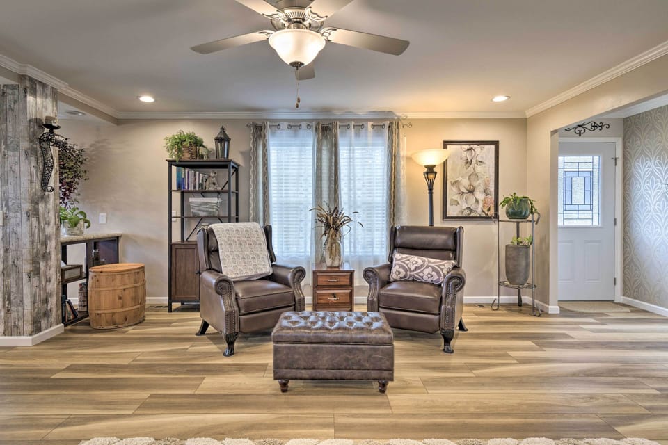 Bridgeport Vacation Rental | 3BR | 2BA | 6 Stairs to Enter | 2,300 Sq Ft