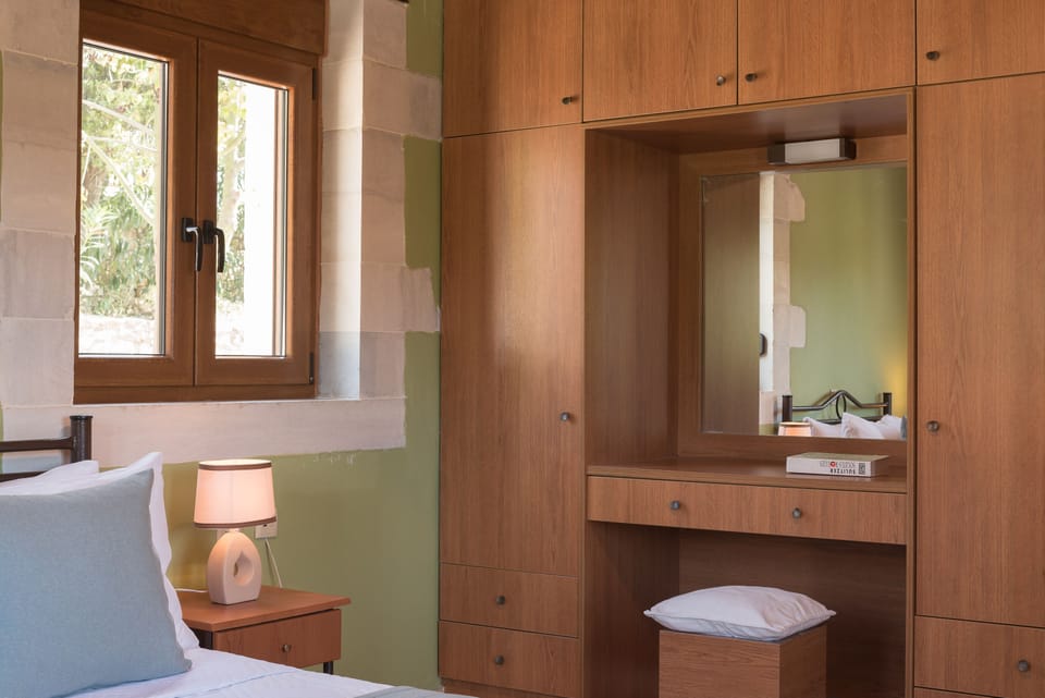 Bedroom details