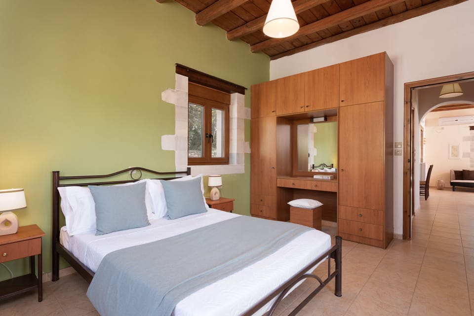 Double bedroom comfort.