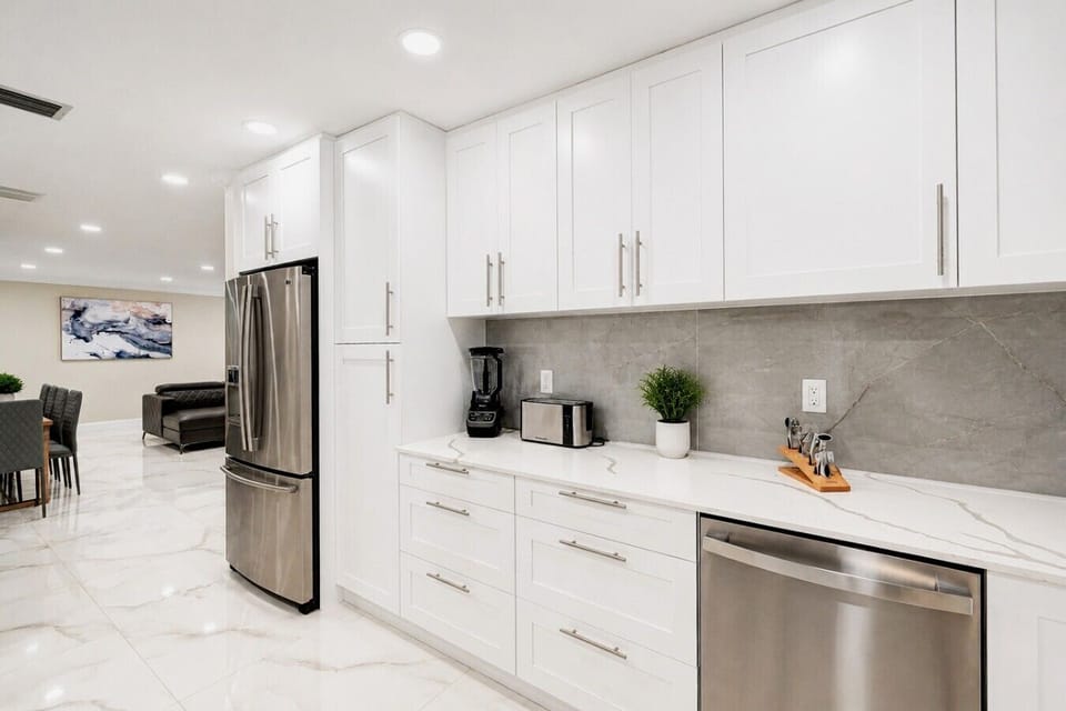 1307 kitchen pic 2