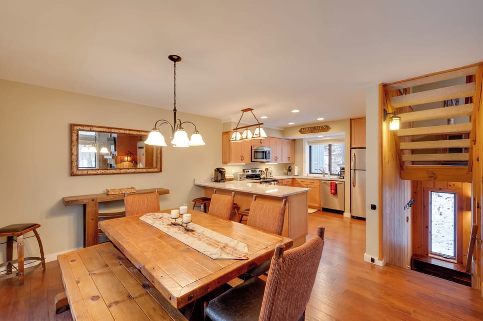 Dining Space | Dishware & Flatware