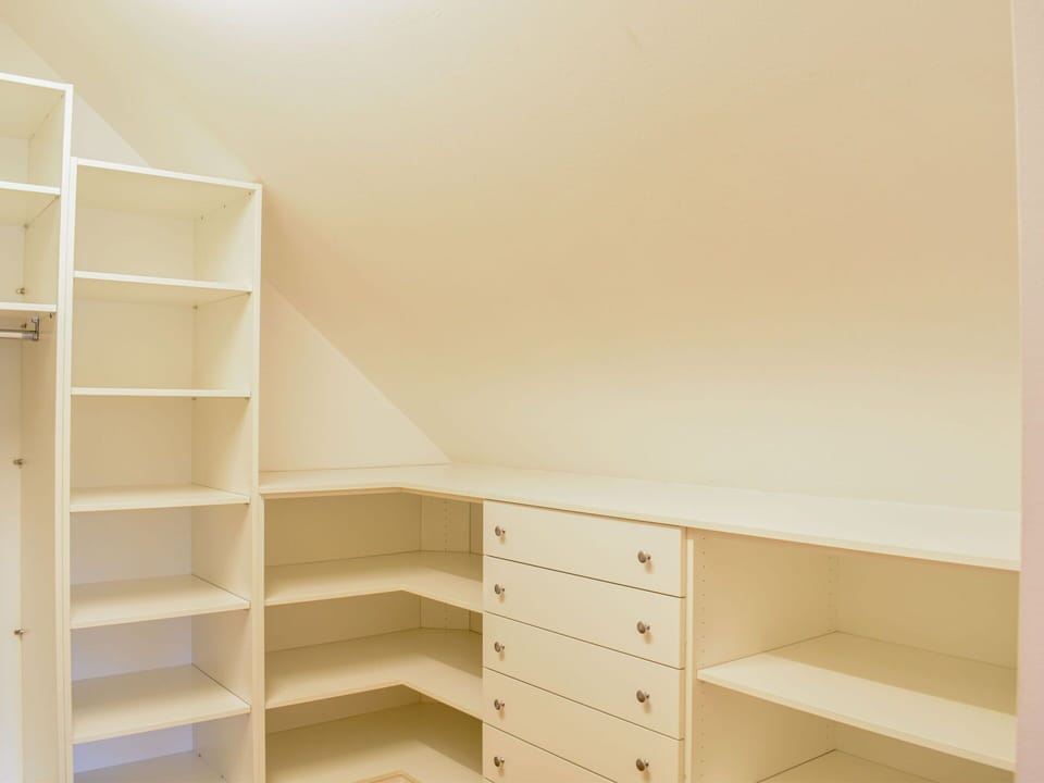 Shelf, Furniture, Property, Cabinetry, Shelving, Bookcase, Wood, Drawer, Rectangle, Dresser