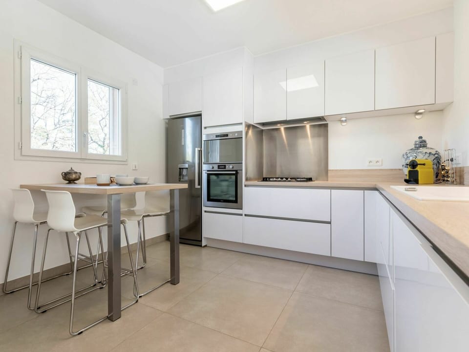 Cabinetry, Countertop, Furniture, Tap, Kitchen Sink, Kitchen Appliance, Building, Sink, Kitchen, Home Appliance
