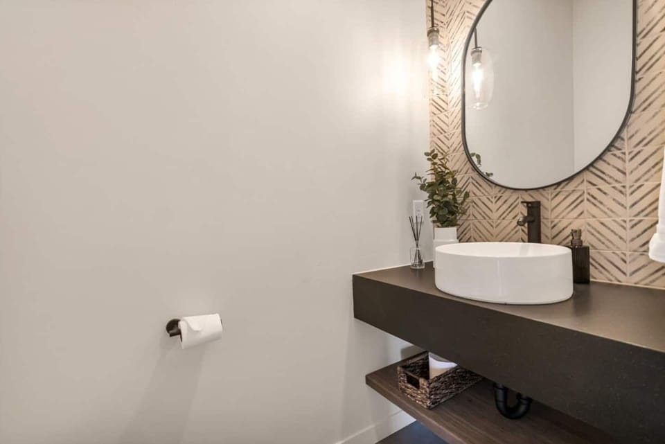 Downstairs powder bath 