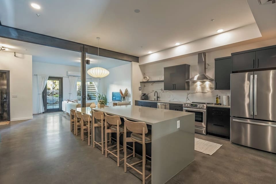 Kitchen and dining seating 