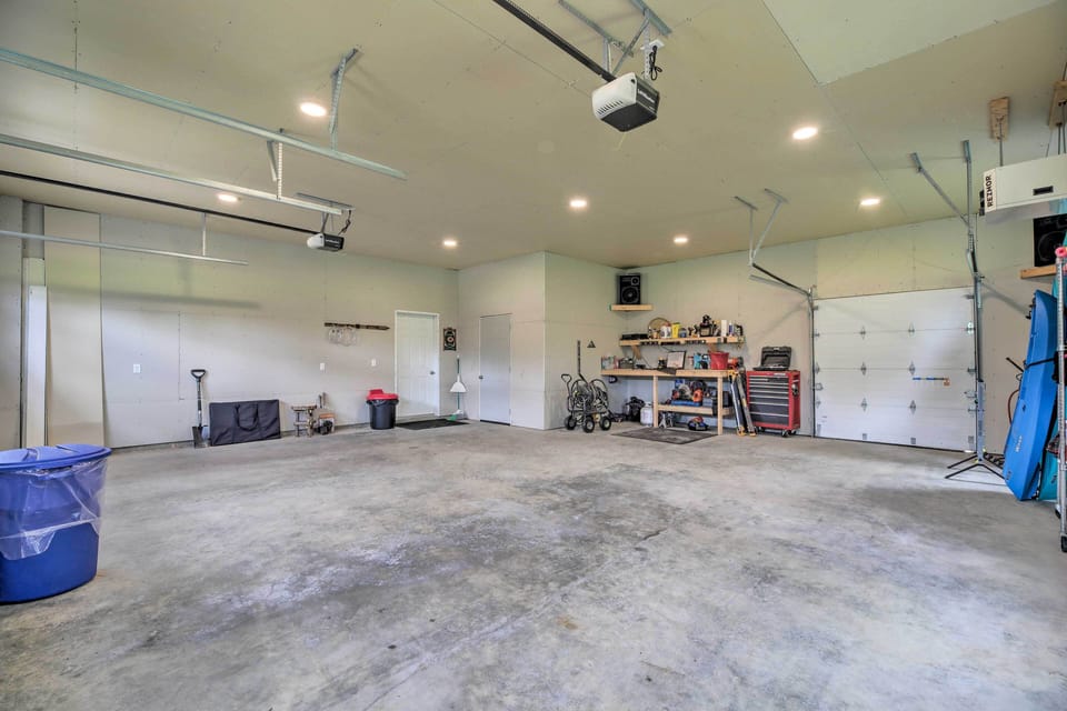 Exterior | Heated Garage (2 Vehicles) | Driveway (6 Vehicles)