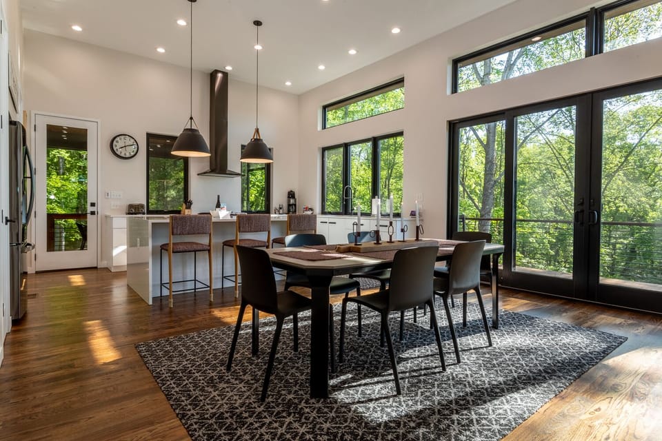 Dining Area | Seats 6