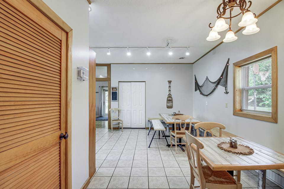 Dining Room | Dishware & Flatware