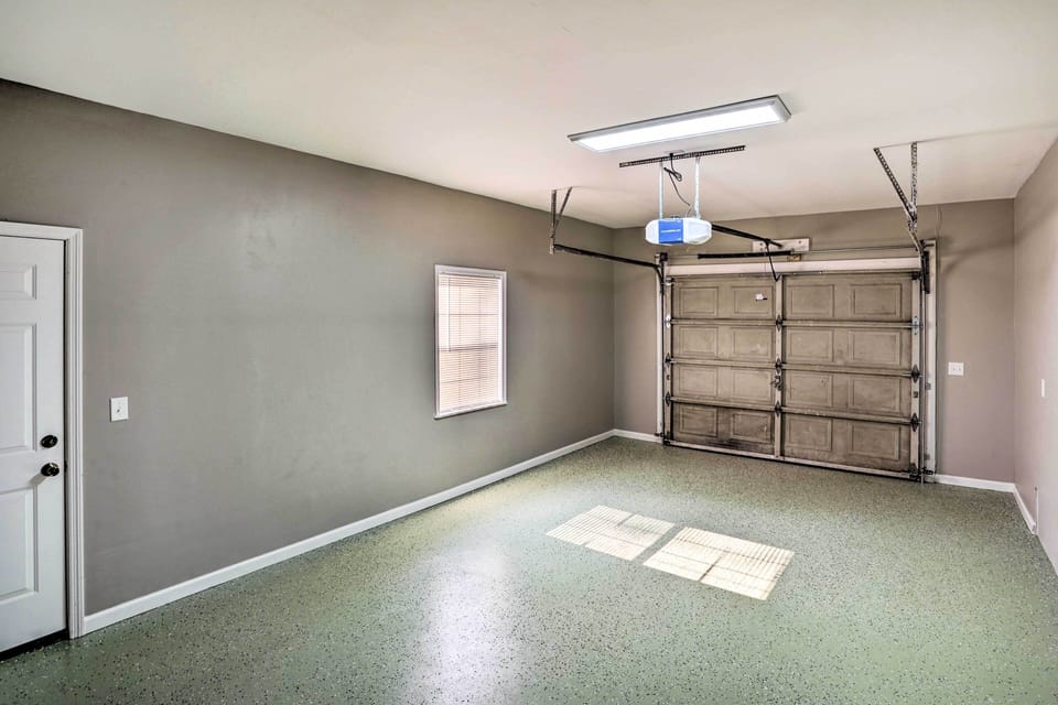Garage Parking (1 Vehicle)