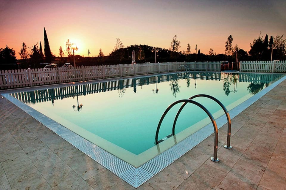 Holiday Home Swimming Pool