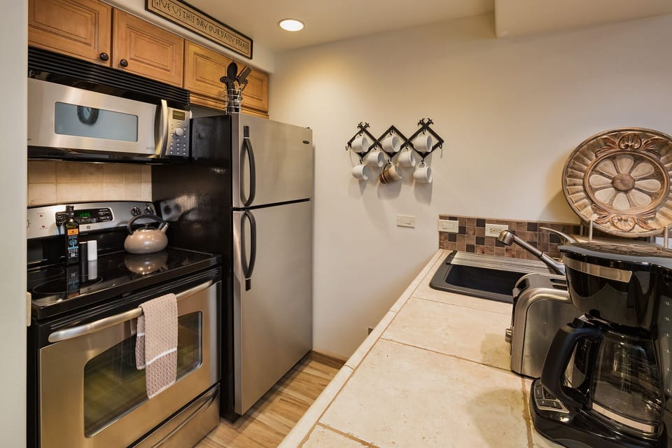 Full Kitchen