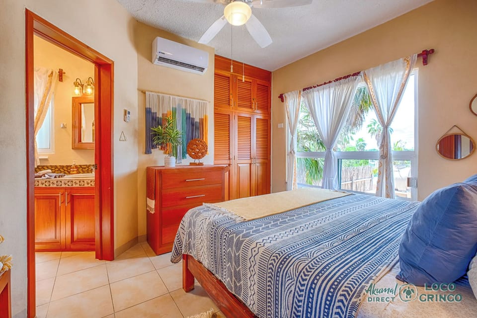 Bedroom with a King Bed and AC